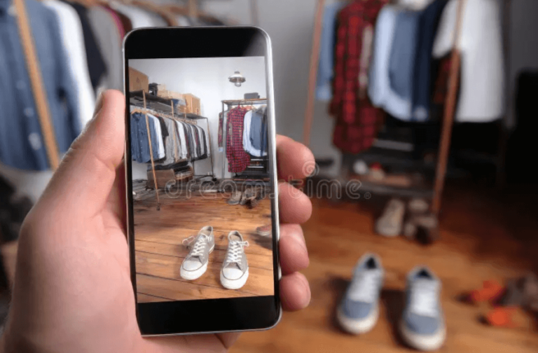 How Augmented Reality Is Enhancing Virtual Shopping Experiences